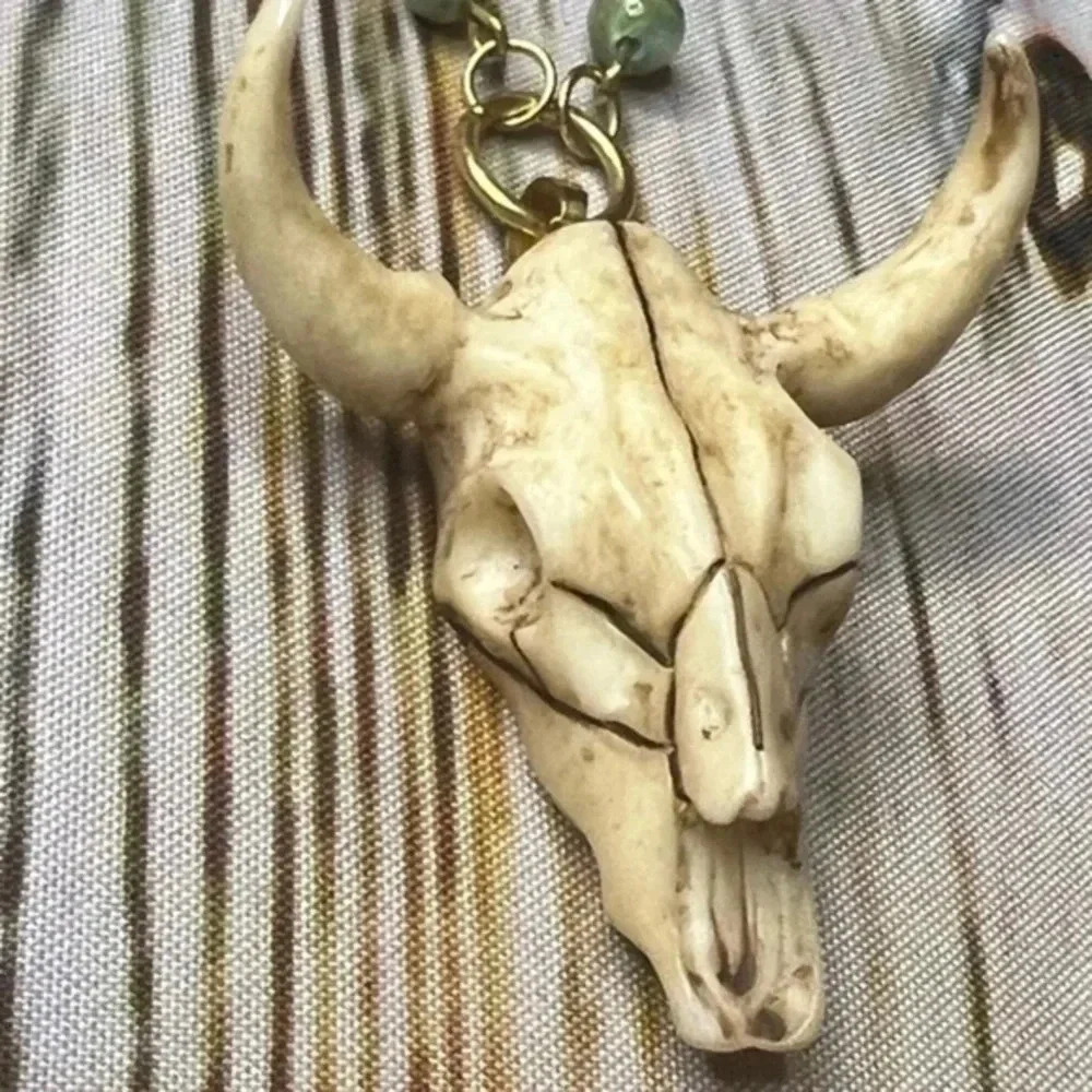 Bull Bone Like Skull Aquamarine Beads Necklace